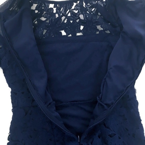 Romeo + Juliet Couture Lace Dress - Picture 6 of 8